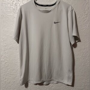 Nike Dri-FIT Short Sleeve Running Shirt
Size large